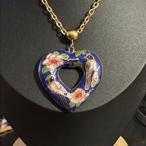Vintage Cloisonne Puffed Heart Pendant w Birds on 24” Gold Tone Chain.